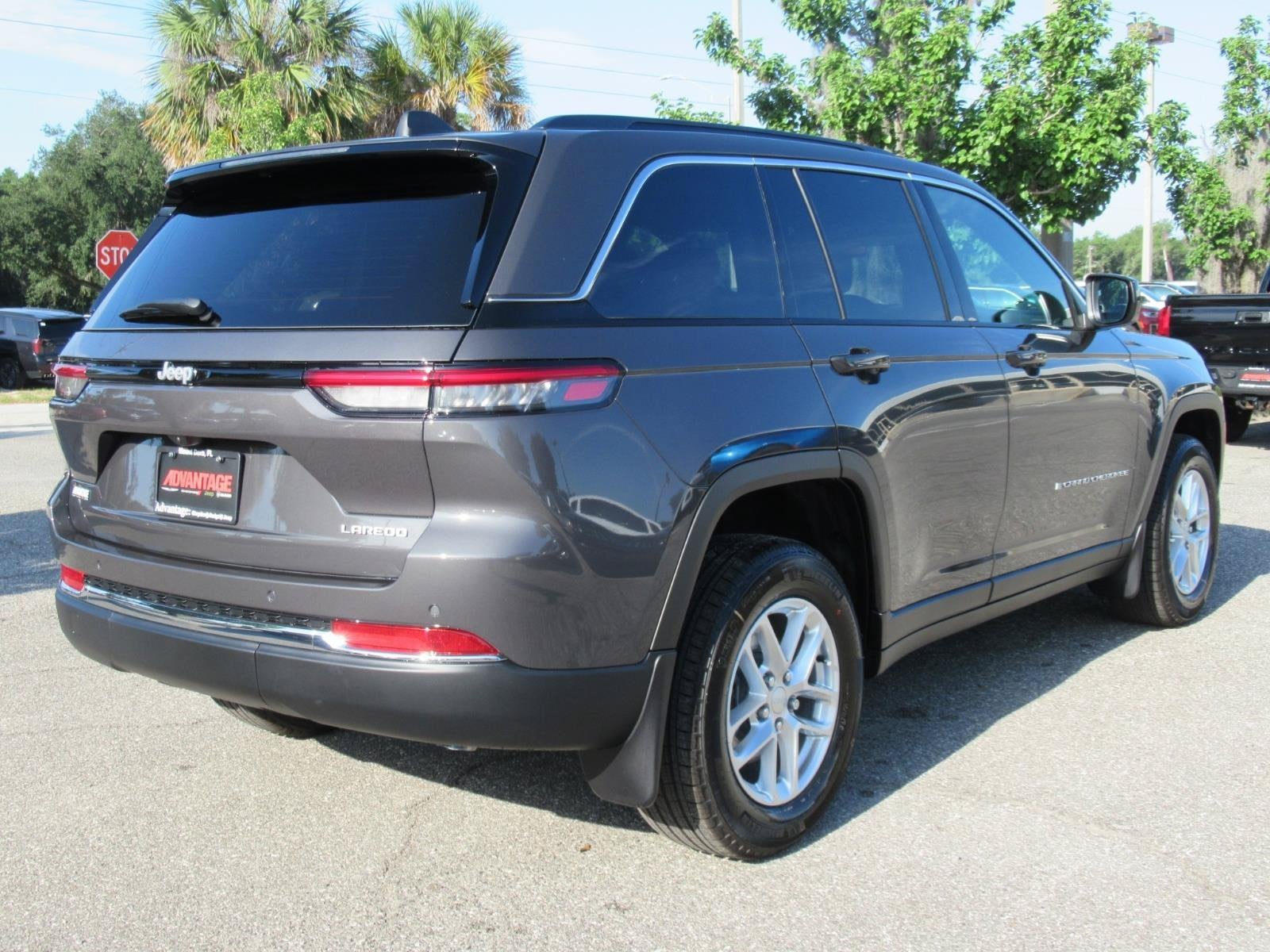 2026 Jeep Grand Cherokee GRAND CHEROKEE LAREDO X 4X2