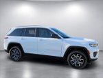 2027 Jeep Grand Cherokee GRAND CHEROKEE LAREDO 4X2