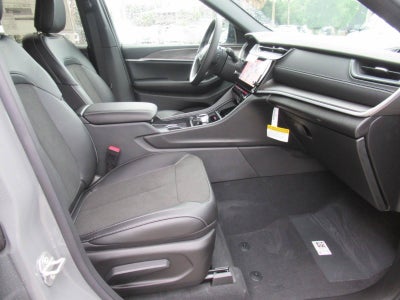 2027 Jeep Grand Cherokee GRAND CHEROKEE LAREDO ALTITUDE 4X2