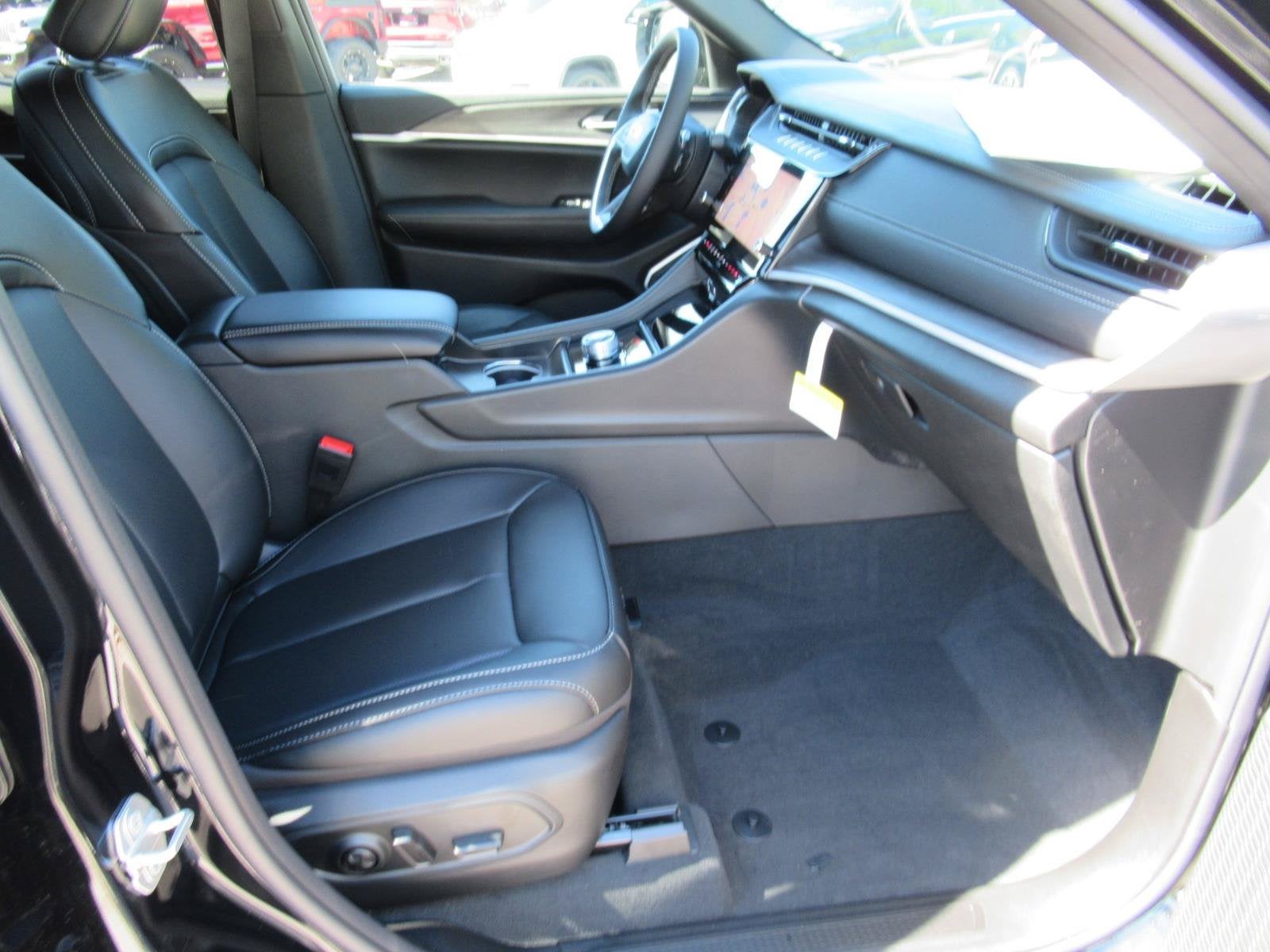 2026 Jeep Grand Cherokee GRAND CHEROKEE LIMITED 4X2