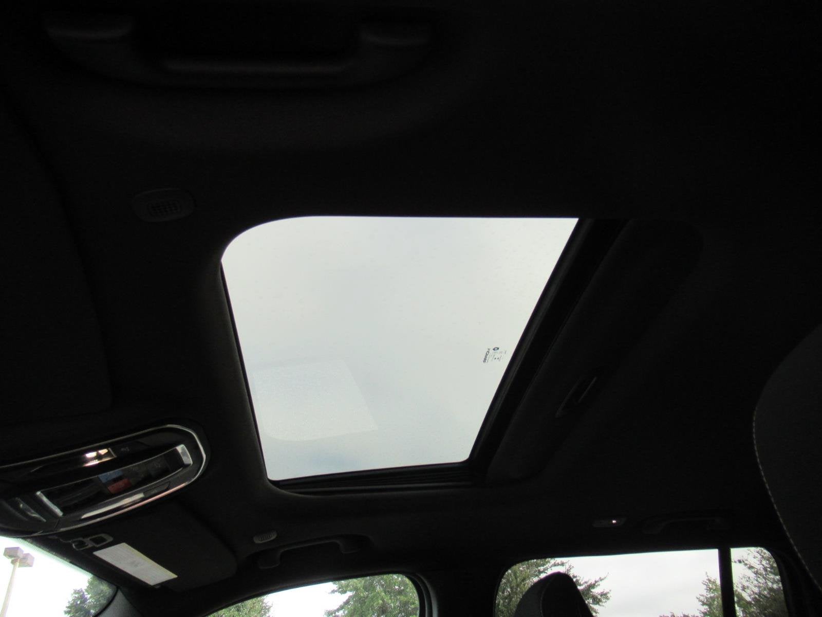 2027 Jeep Grand Cherokee GRAND CHEROKEE LAREDO X 4X4