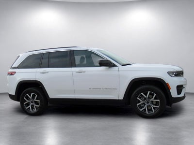 2027 Jeep Grand Cherokee GRAND CHEROKEE LAREDO X 4X4