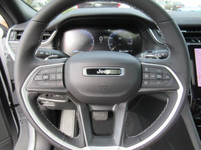 2027 Jeep Grand Cherokee GRAND CHEROKEE LAREDO X 4X4