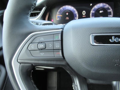 2027 Jeep Grand Cherokee GRAND CHEROKEE LAREDO X 4X4