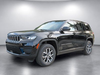 2027 Jeep Grand Cherokee GRAND CHEROKEE LAREDO X 4X4