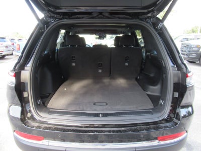 2027 Jeep Grand Cherokee GRAND CHEROKEE LAREDO X 4X4