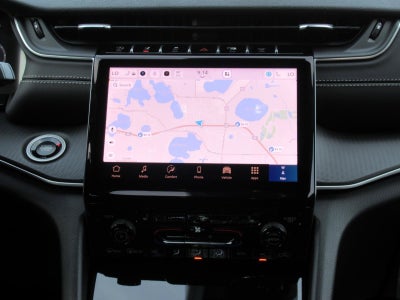 2027 Jeep Grand Cherokee GRAND CHEROKEE LAREDO X 4X4