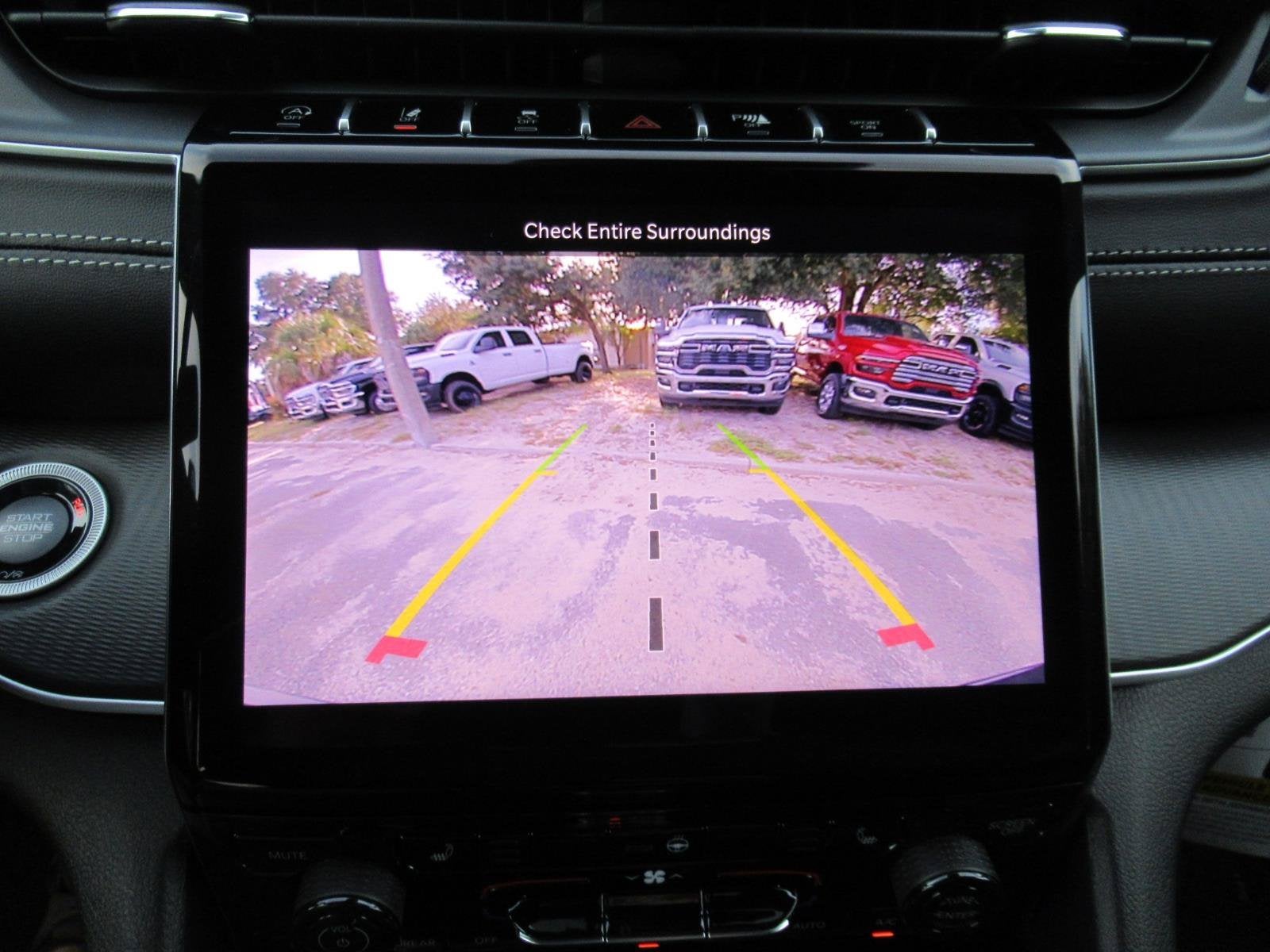 2027 Jeep Grand Cherokee GRAND CHEROKEE LAREDO X 4X4