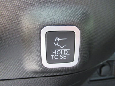 2027 Jeep Grand Cherokee GRAND CHEROKEE LAREDO X 4X4