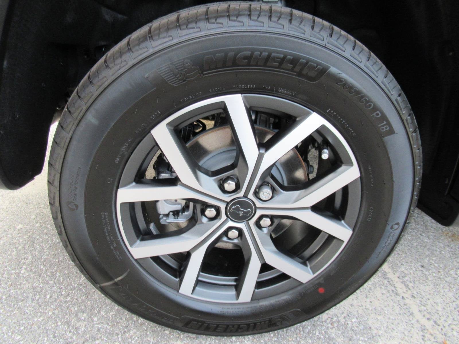 2027 Jeep Grand Cherokee GRAND CHEROKEE LAREDO X 4X4