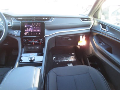 2026 Jeep Grand Cherokee GRAND CHEROKEE L LAREDO X 4X2
