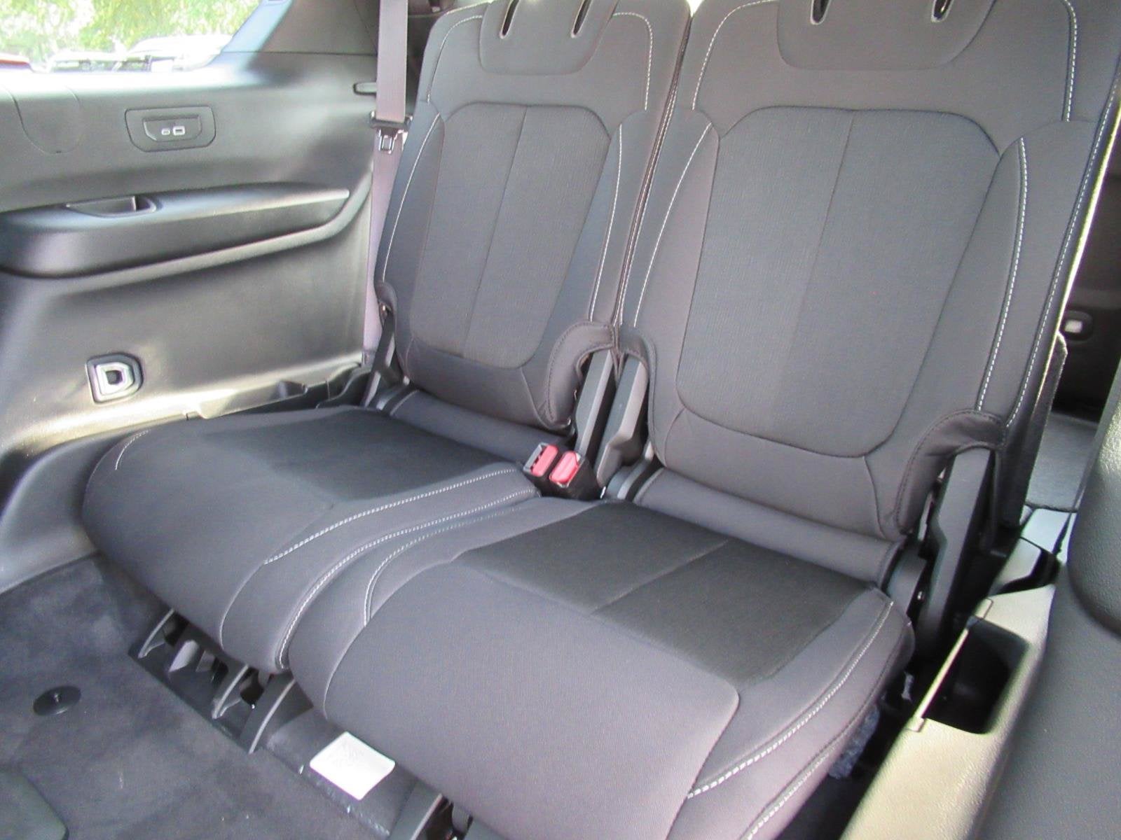 2026 Jeep Grand Cherokee GRAND CHEROKEE L LAREDO X 4X2