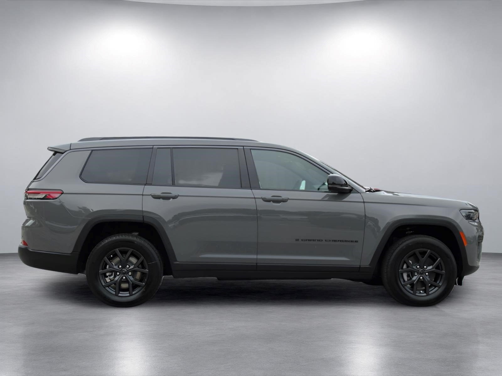 2027 Jeep Grand Cherokee GRAND CHEROKEE L LAREDO ALTITUDE 4X2