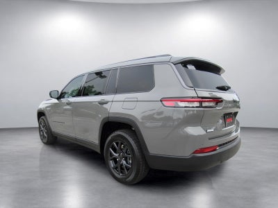 2027 Jeep Grand Cherokee GRAND CHEROKEE L LAREDO ALTITUDE 4X2