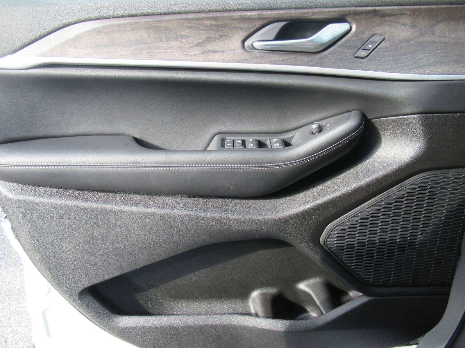 2026 Jeep Grand Cherokee GRAND CHEROKEE L LIMITED 4X2