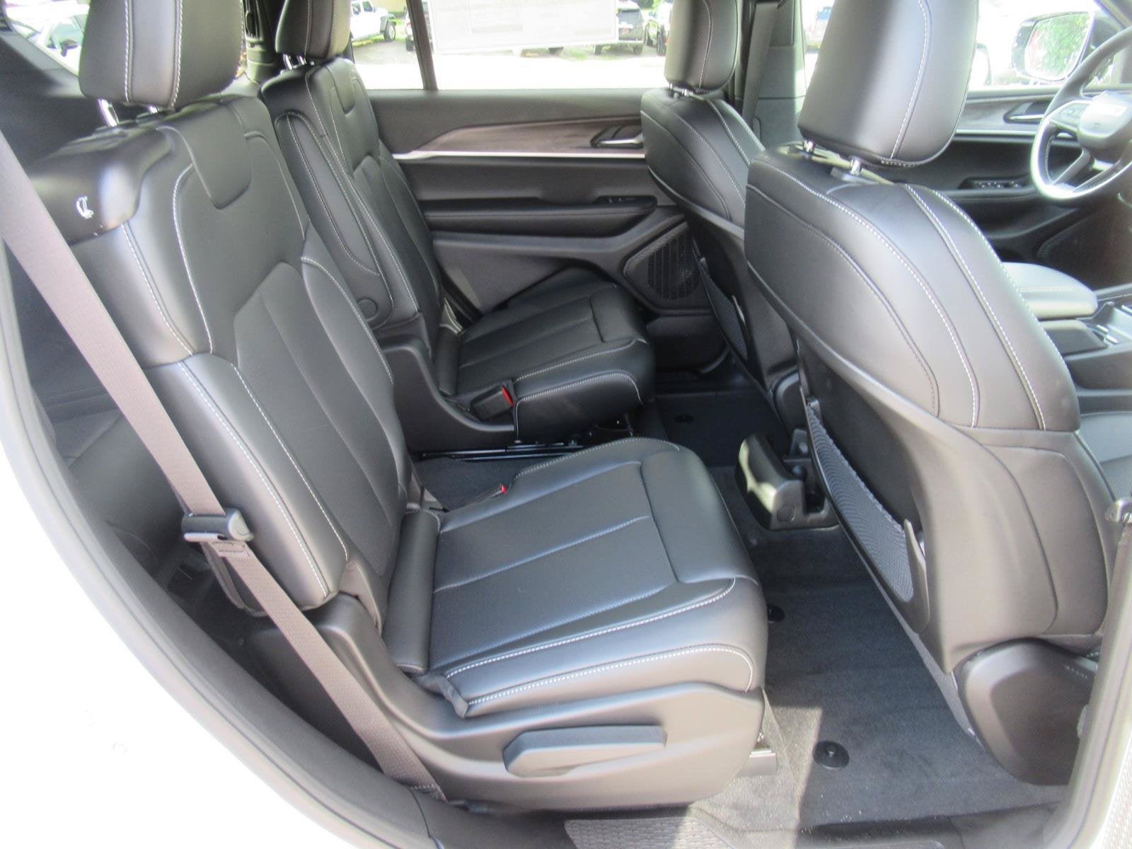 2026 Jeep Grand Cherokee GRAND CHEROKEE L LIMITED 4X2