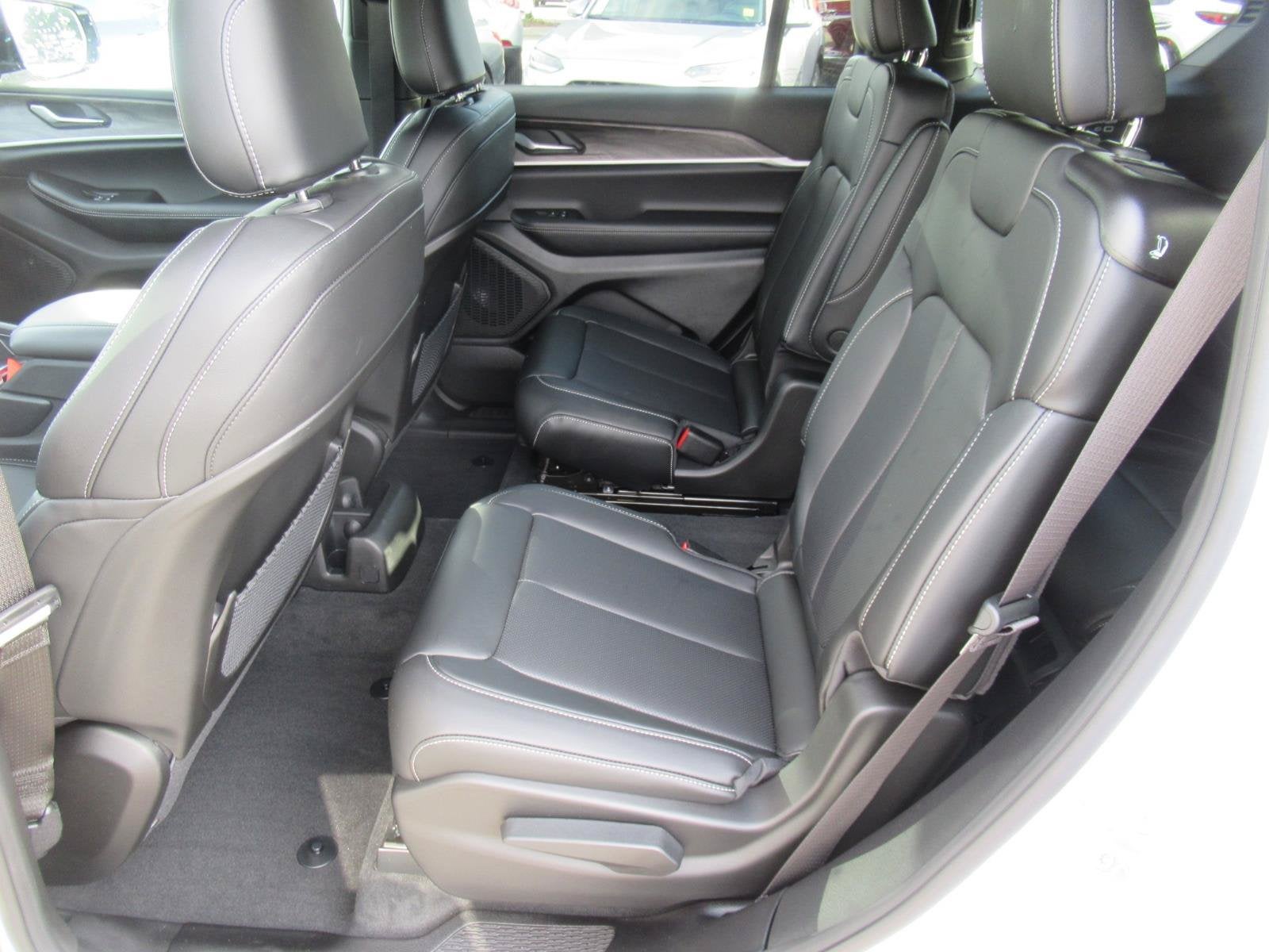 2026 Jeep Grand Cherokee GRAND CHEROKEE L LIMITED 4X2