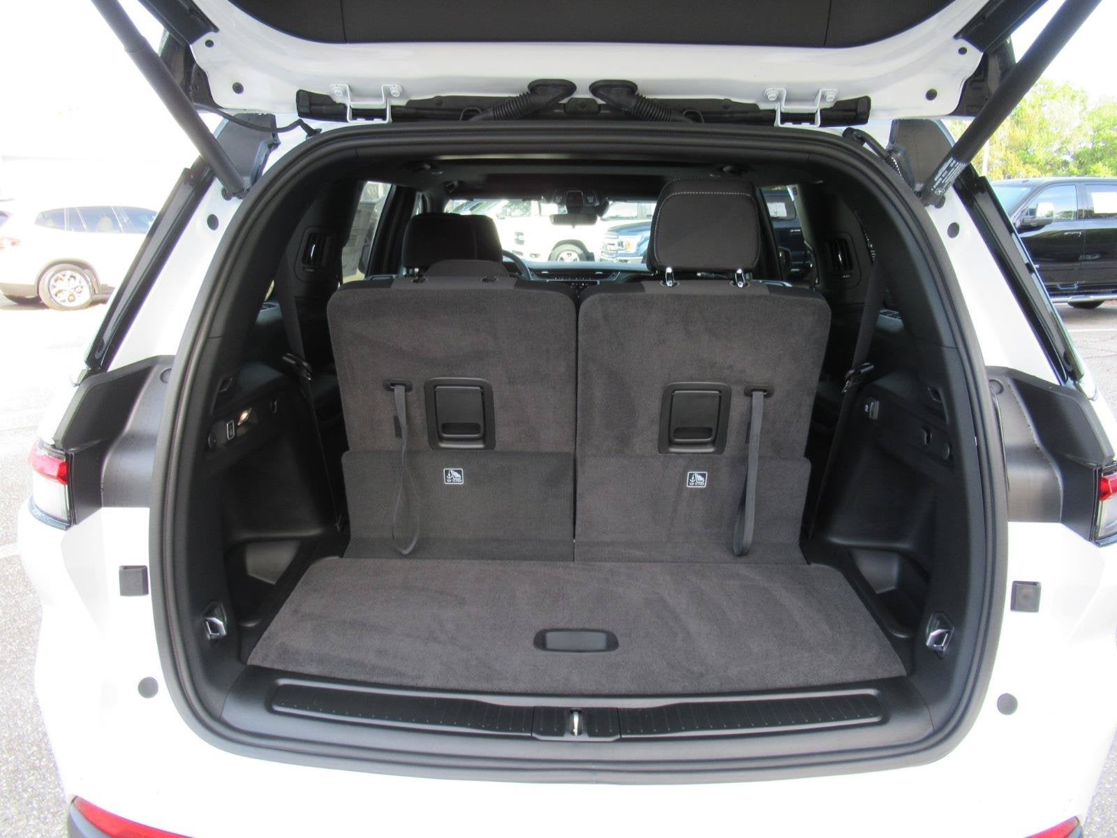 2026 Jeep Grand Cherokee GRAND CHEROKEE L LAREDO X 4X4