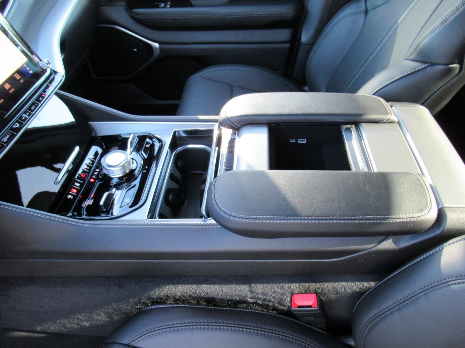 2026 Jeep Grand Wagoneer GRAND WAGONEER UPLAND 4X4