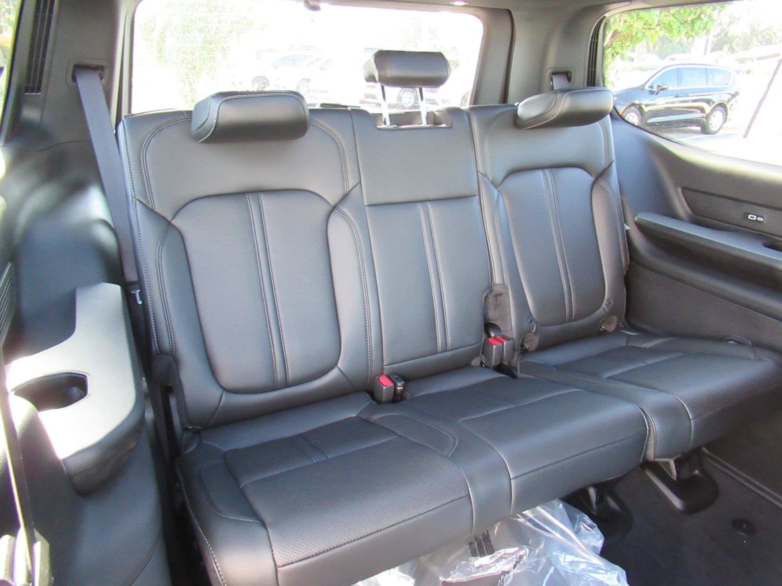 2026 Jeep Grand Wagoneer GRAND WAGONEER UPLAND 4X4