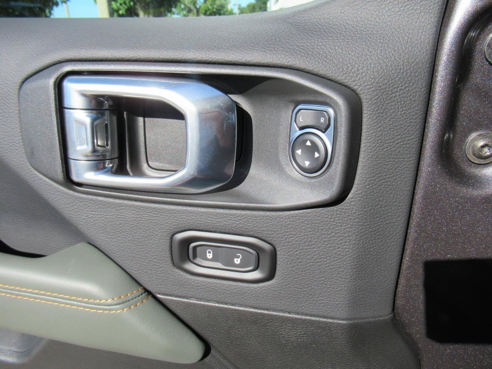 2027 Jeep Gladiator GLADIATOR MOJAVE X 4X4