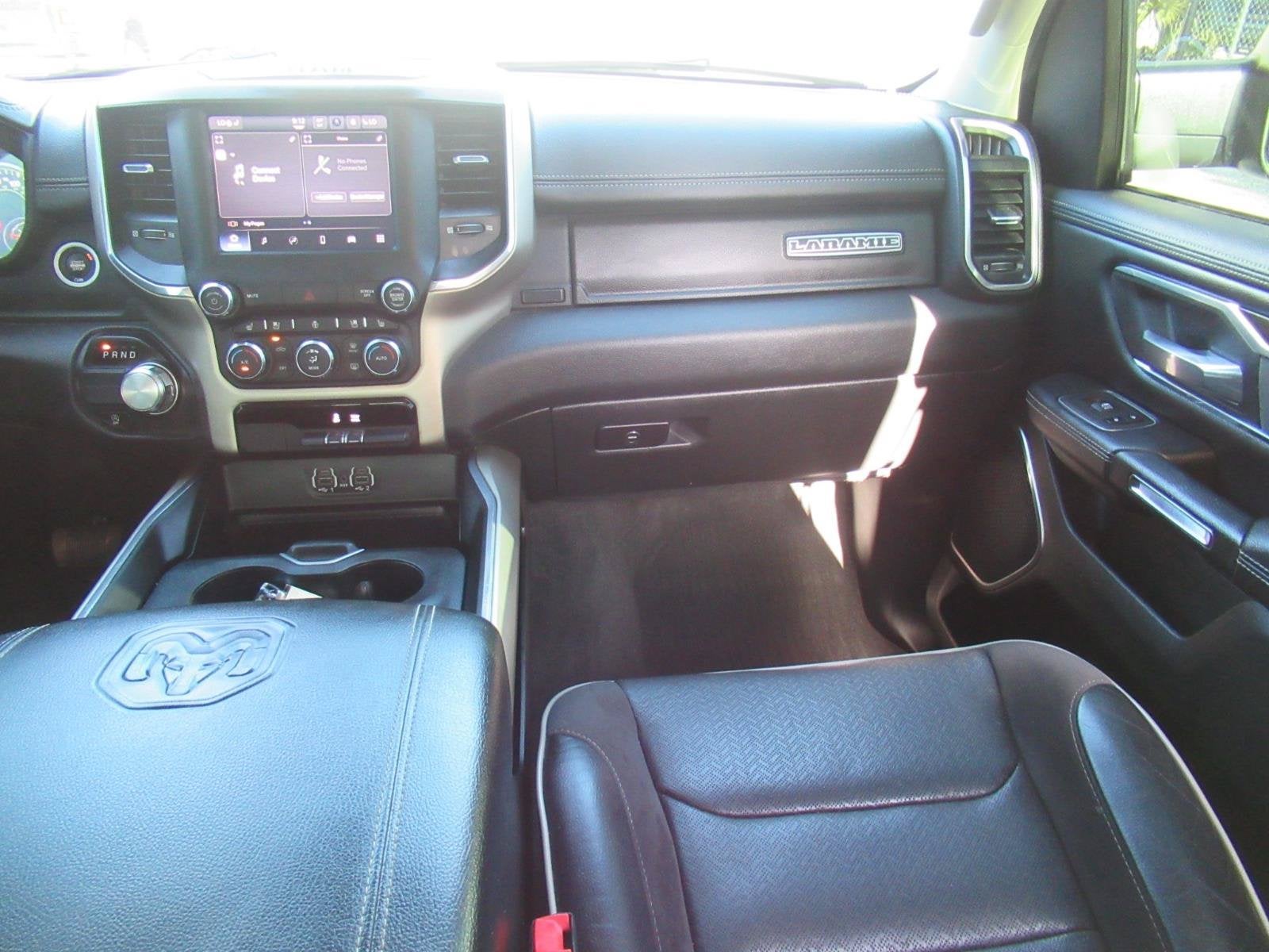 2022 RAM 1500 Laramie Crew Cab 4x2 5'7' Box