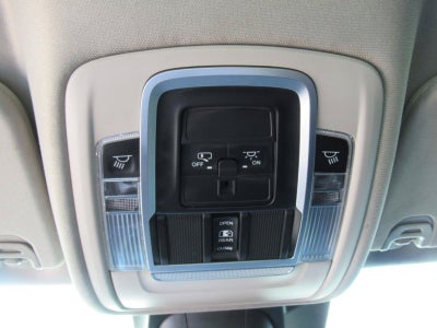 2022 RAM 1500 Laramie Crew Cab 4x2 5'7' Box