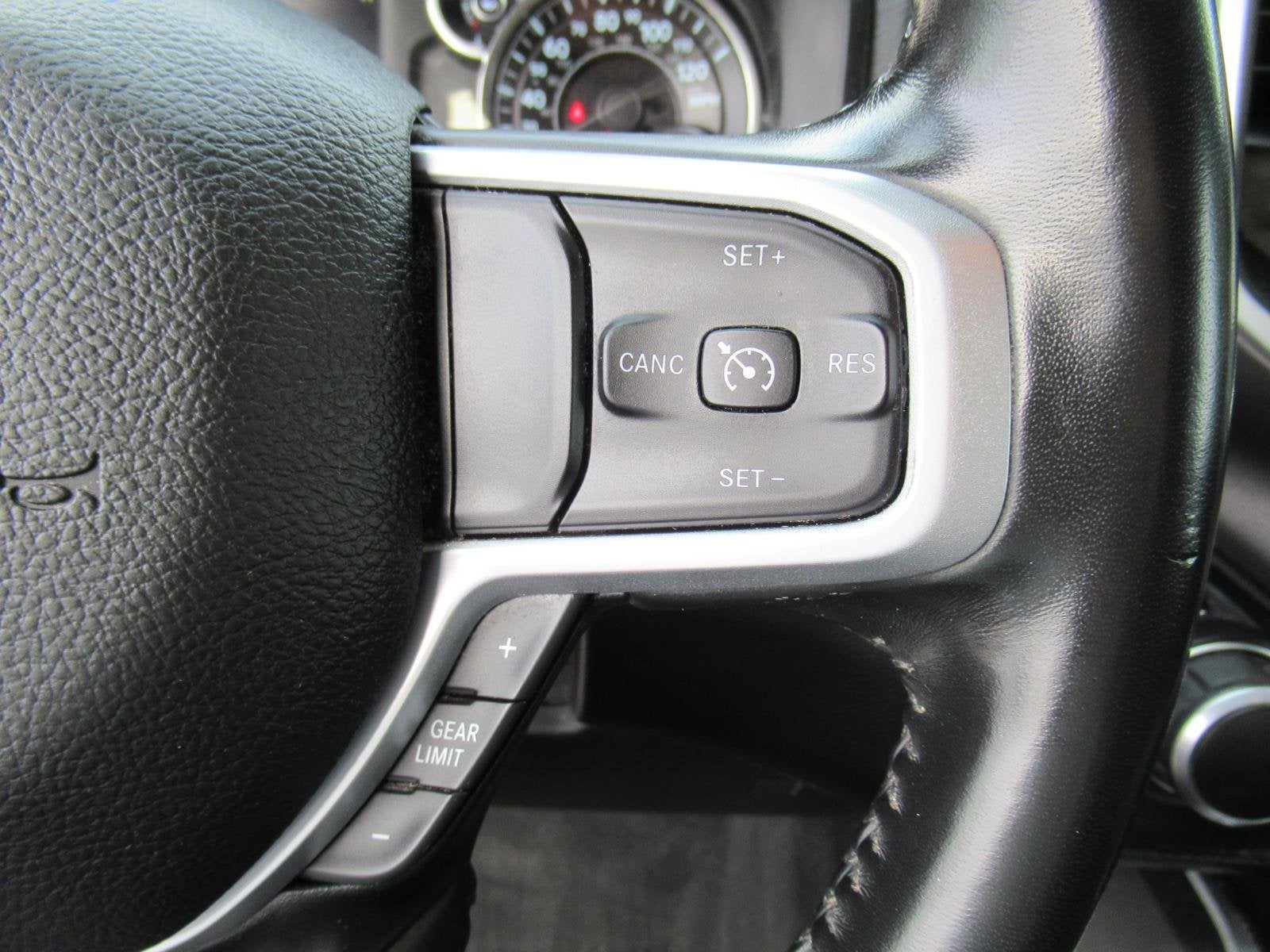 2021 RAM 1500 Big Horn Quad Cab 4x4 6'4' Box