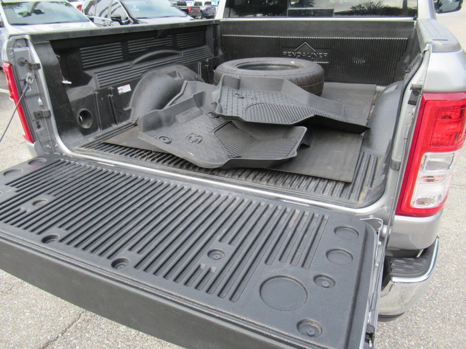 2021 RAM 1500 Big Horn Quad Cab 4x4 6'4' Box