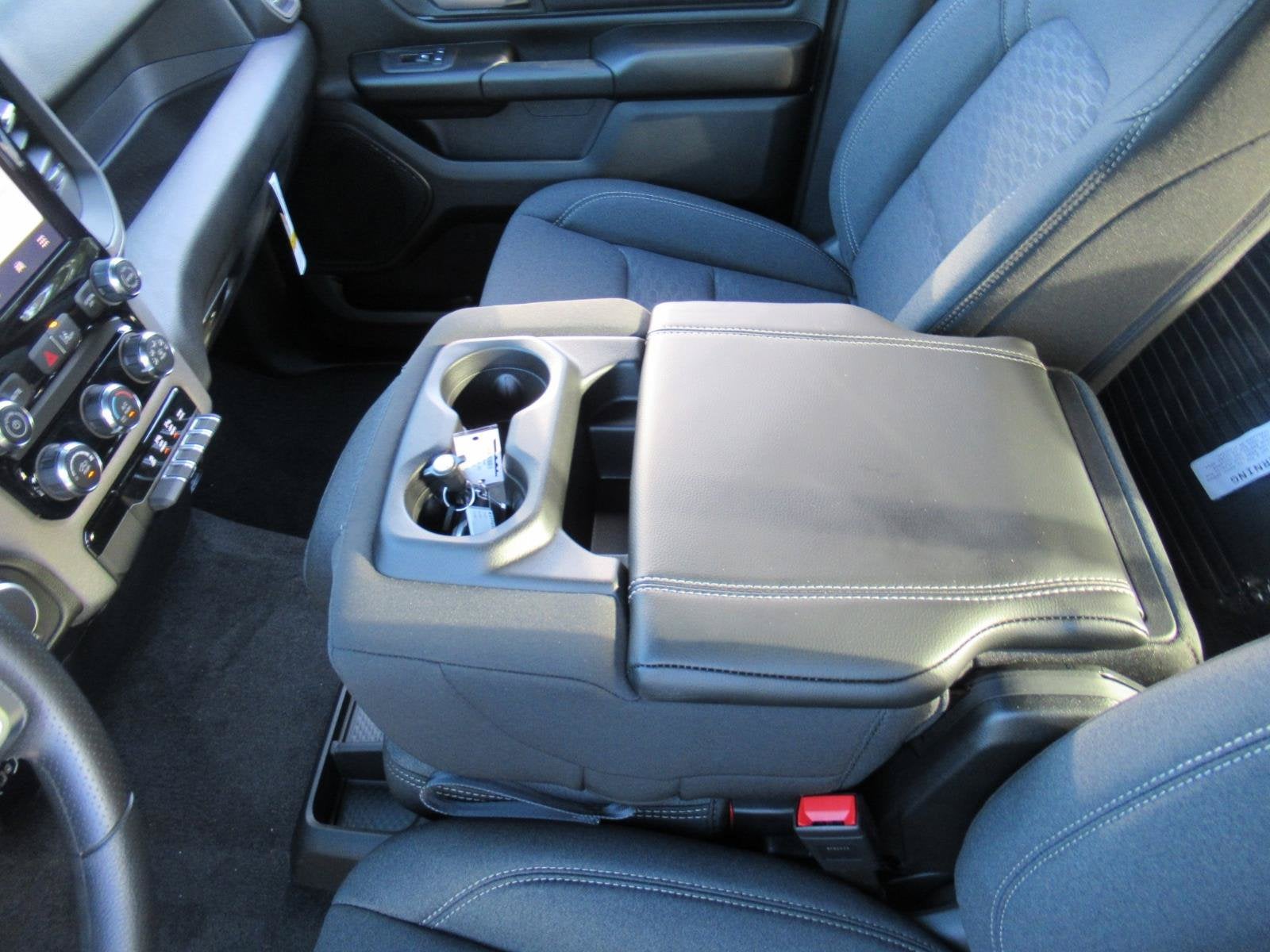 2027 RAM Ram 1500 RAM 1500 WARLOCK CREW CAB 4X4 5'7' BOX