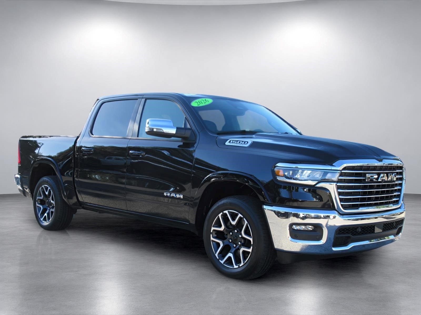 2026 RAM 1500 Laramie Crew Cab 4x4 5'7' Box