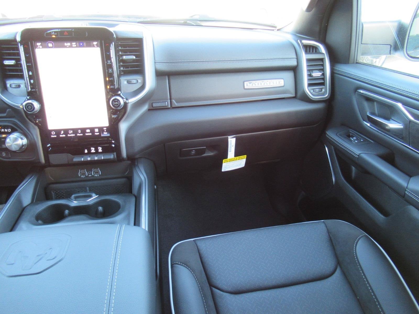 2027 RAM 1500 RAM 1500 LARAMIE CREW CAB 4X4 5'7' BOX