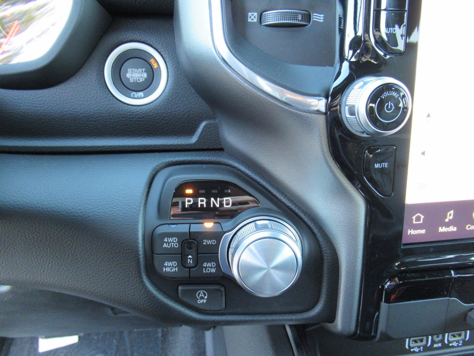 2027 RAM 1500 RAM 1500 LARAMIE CREW CAB 4X4 5'7' BOX