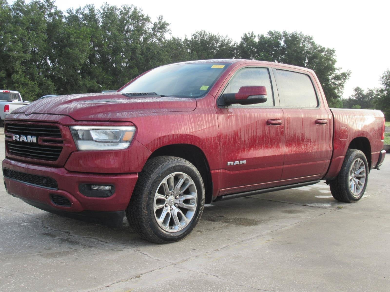 2023 RAM 1500 Laramie Crew Cab 4x4 5'7' Box