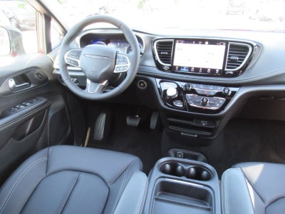 2027 Chrysler Pacifica PACIFICA SELECT