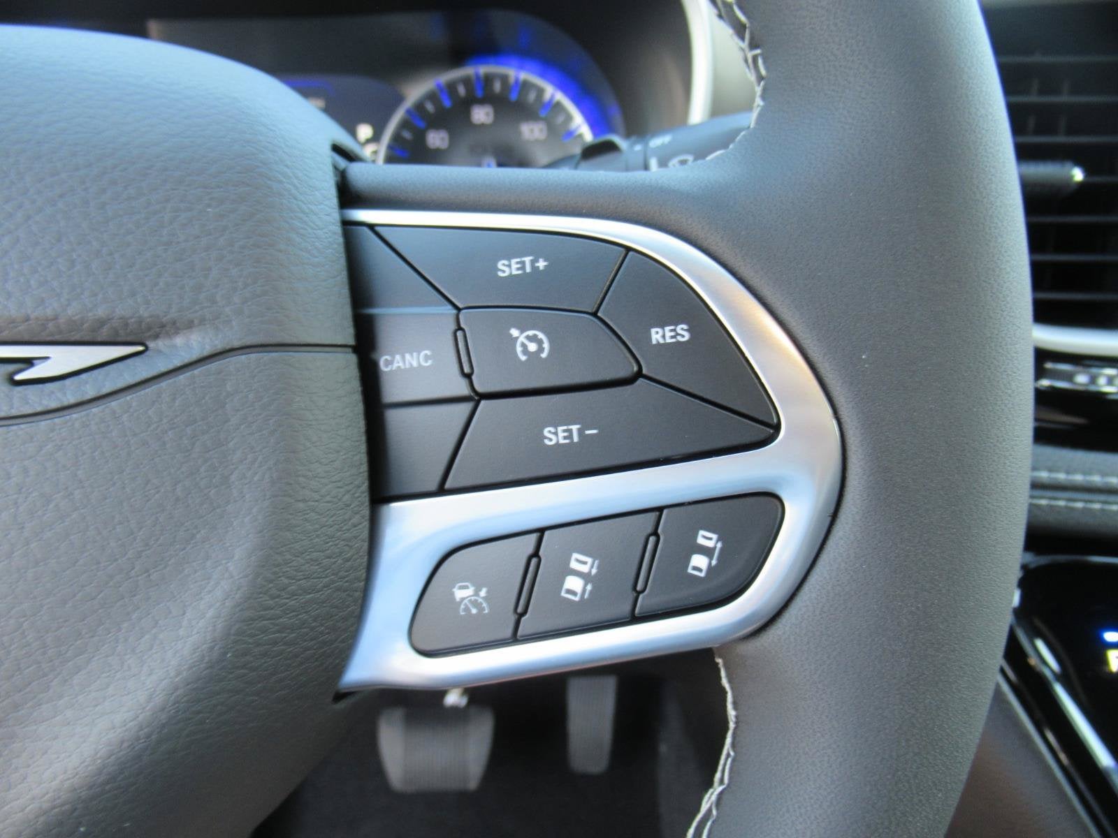 2027 Chrysler Pacifica PACIFICA SELECT