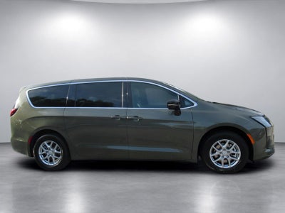 2027 Chrysler Pacifica PACIFICA SELECT