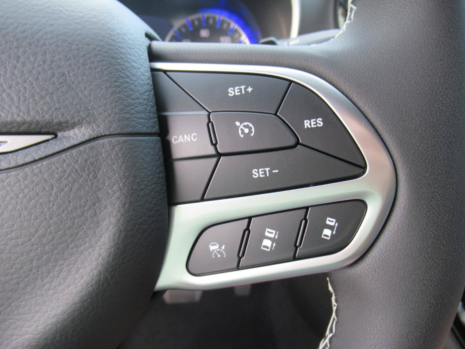 2027 Chrysler Pacifica PACIFICA SELECT