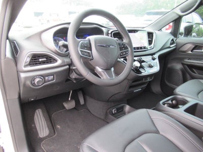 2026 Chrysler Voyager VOYAGER LX