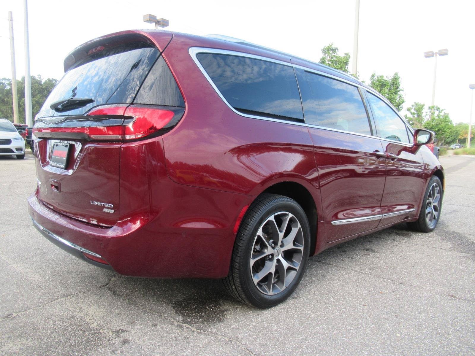 2021 Chrysler Pacifica Limited AWD