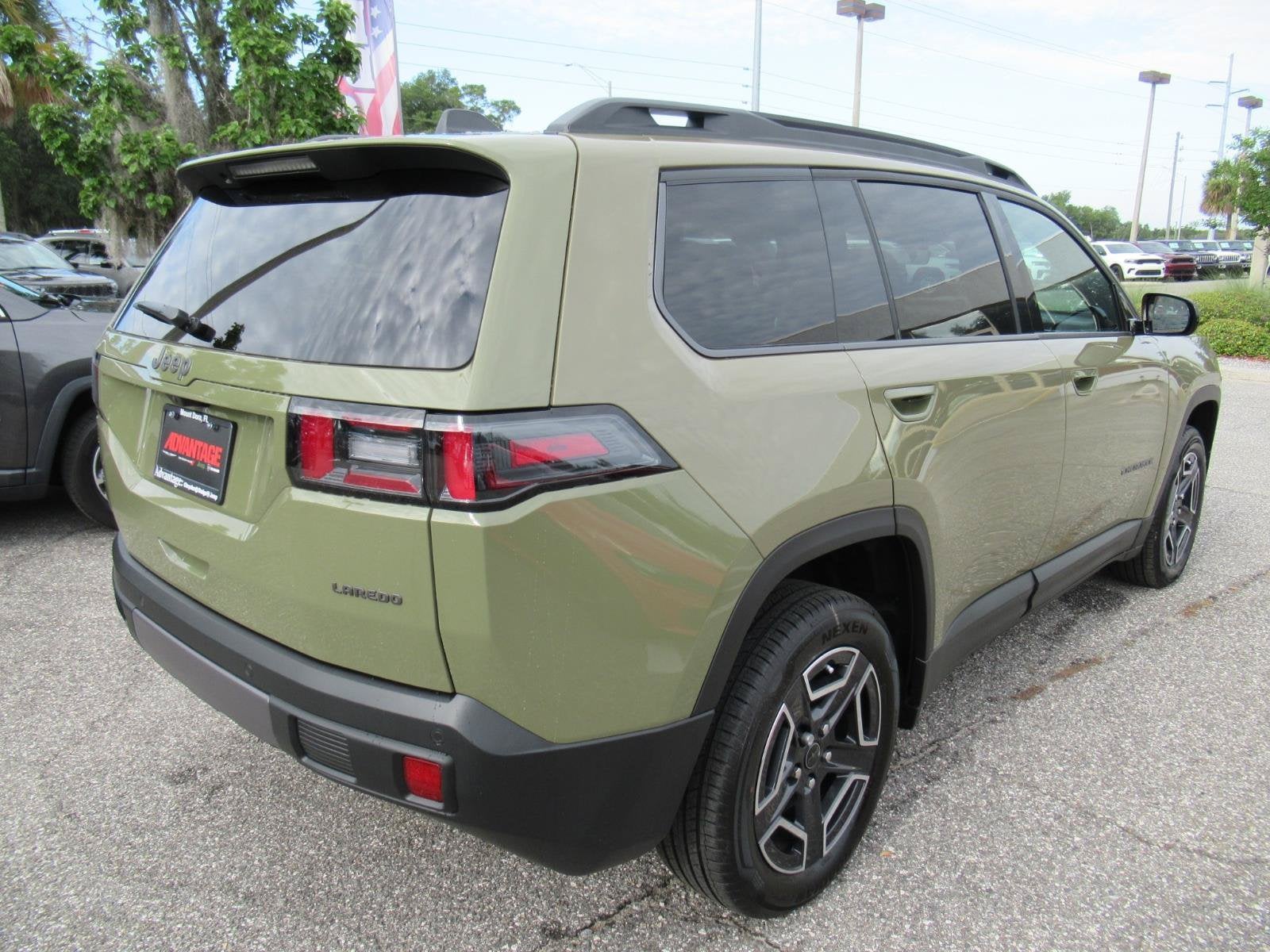 2026 Jeep Cherokee CHEROKEE LAREDO 4X4