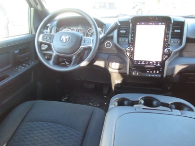 2027 RAM 2500 RAM 2500 TRADESMAN CREW CAB 4X4 6'4' BOX