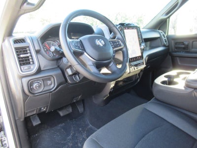 2027 RAM 2500 RAM 2500 TRADESMAN CREW CAB 4X4 6'4' BOX