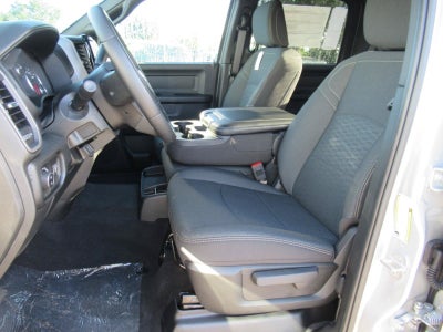 2027 RAM 2500 RAM 2500 TRADESMAN CREW CAB 4X4 6'4' BOX