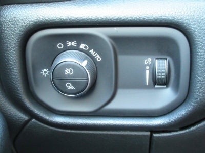2027 RAM 2500 RAM 2500 TRADESMAN CREW CAB 4X4 6'4' BOX