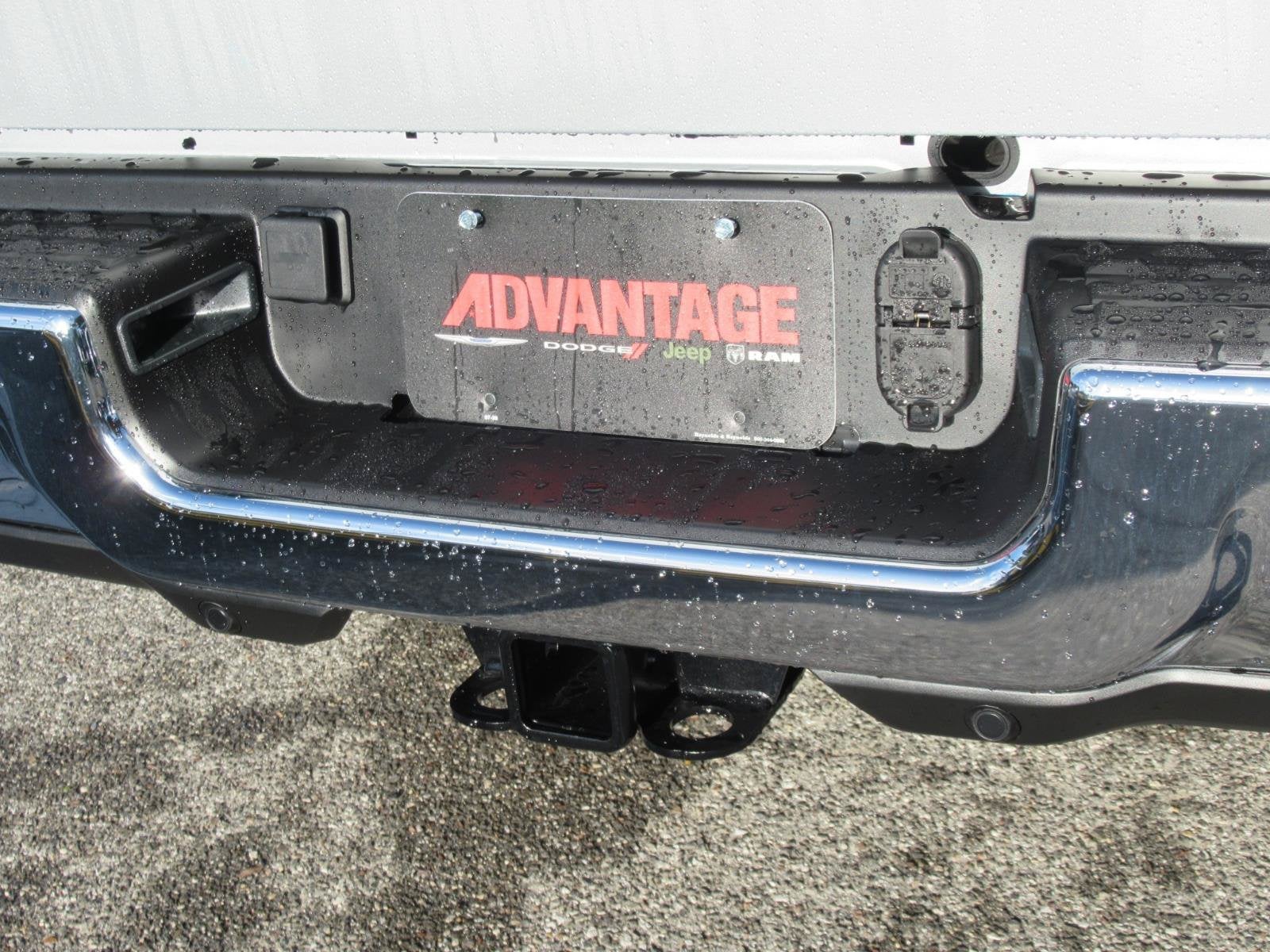 2027 RAM 2500 RAM 2500 TRADESMAN CREW CAB 4X4 6'4' BOX