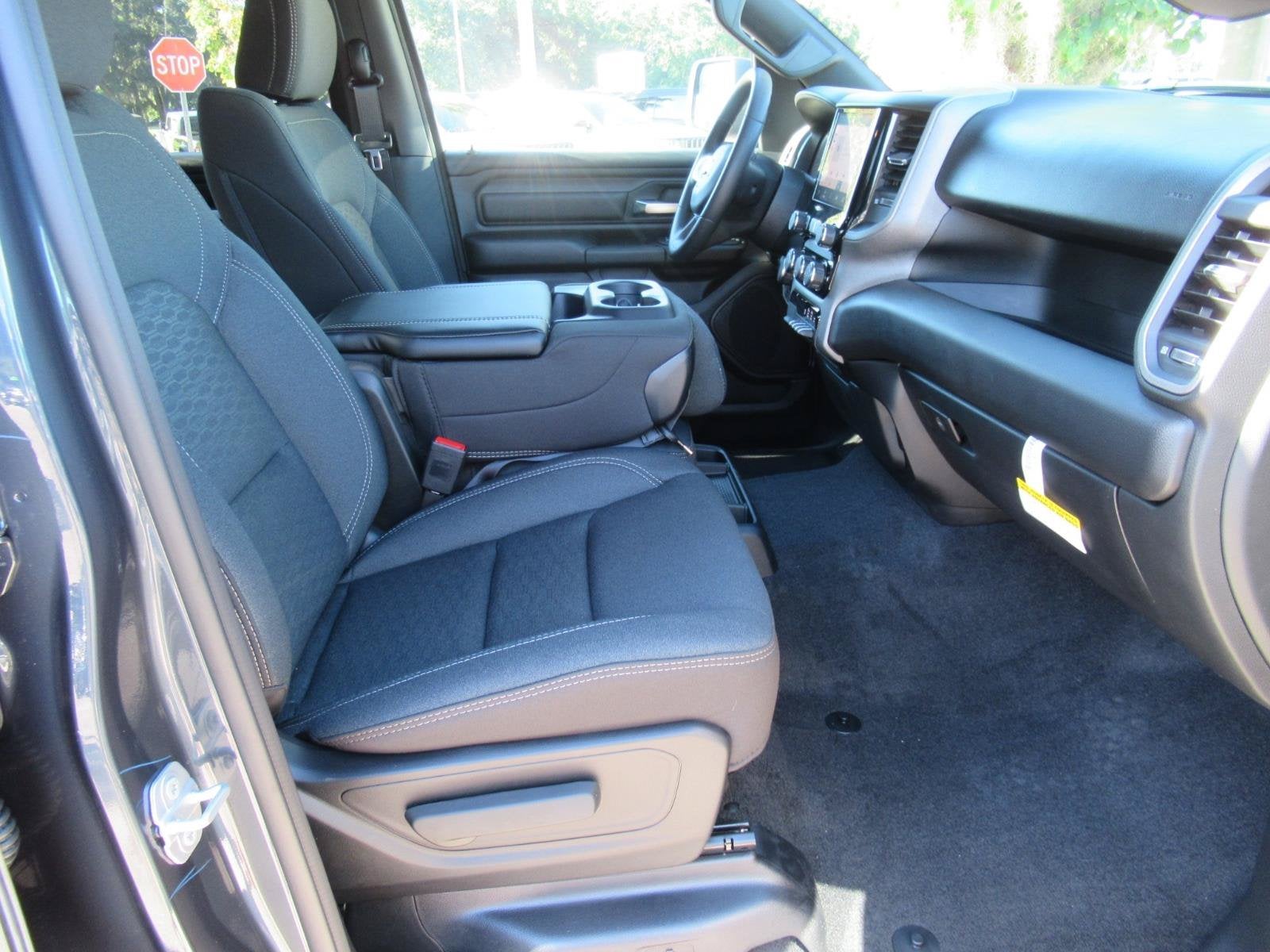 2027 RAM 1500 RAM 1500 WARLOCK CREW CAB 4X4 5'7' BOX