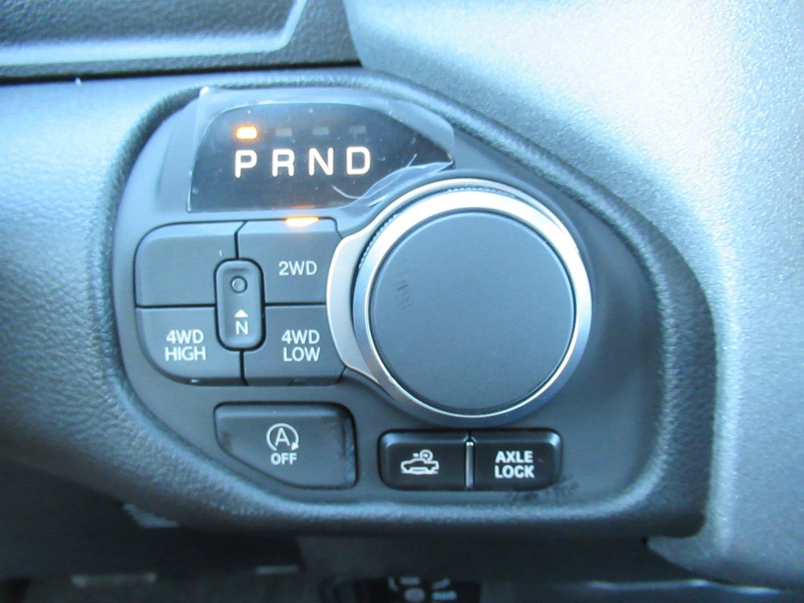 2027 RAM 1500 RAM 1500 WARLOCK CREW CAB 4X4 5'7' BOX