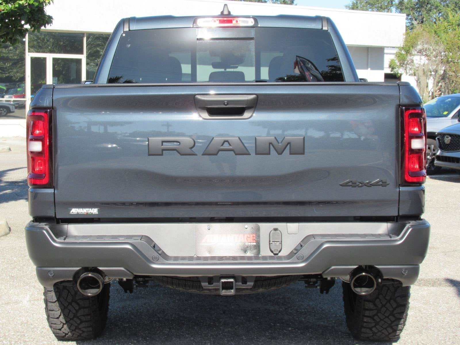 2027 RAM 1500 RAM 1500 WARLOCK CREW CAB 4X4 5'7' BOX